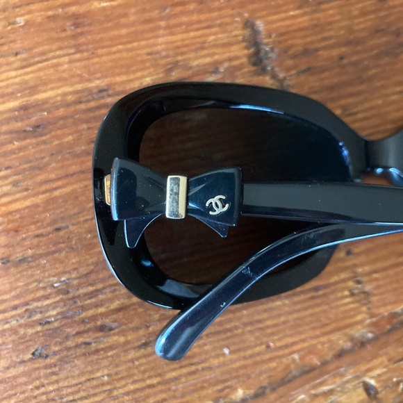 Chanel Black Bow Ribbon Sunglasses Style 5170 Gold Trim, Made in Italy CC - Picture 2 of 16